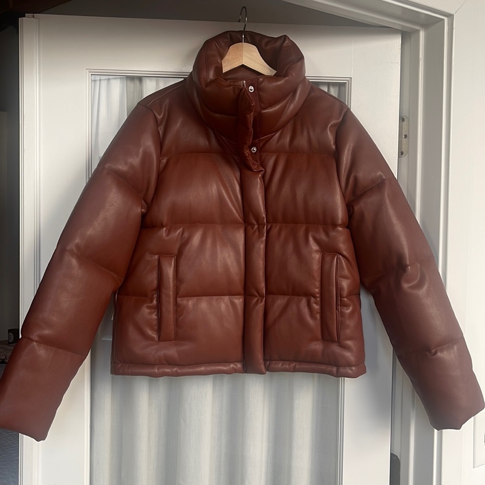 Abercrombie & Fitch Vegan Leather Mini Puffer Large